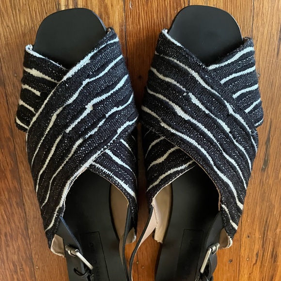 Either/Or woven Black and White Sandal size 10 - Picture 4 of 8